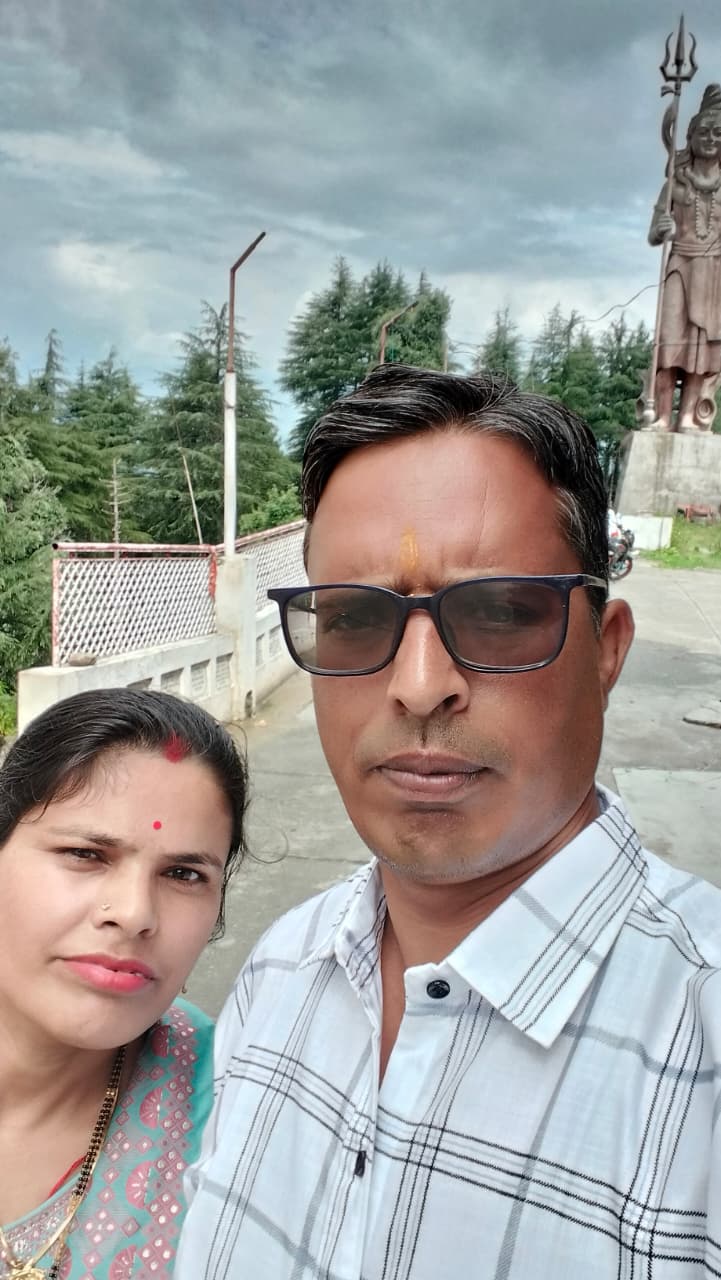 MRS. POOJA & MR. SOM RAJ